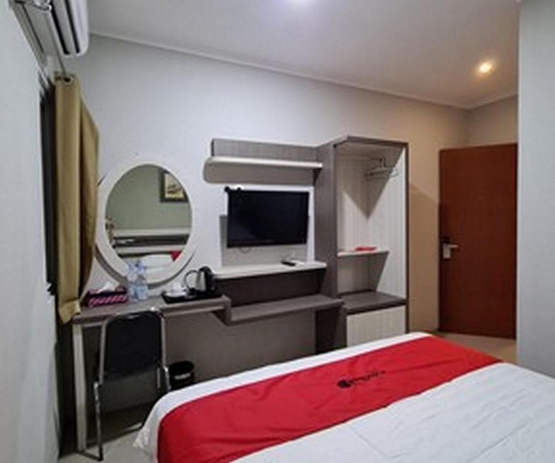 Gaia Asri Hotel Pamanukan Hilir Exterior photo