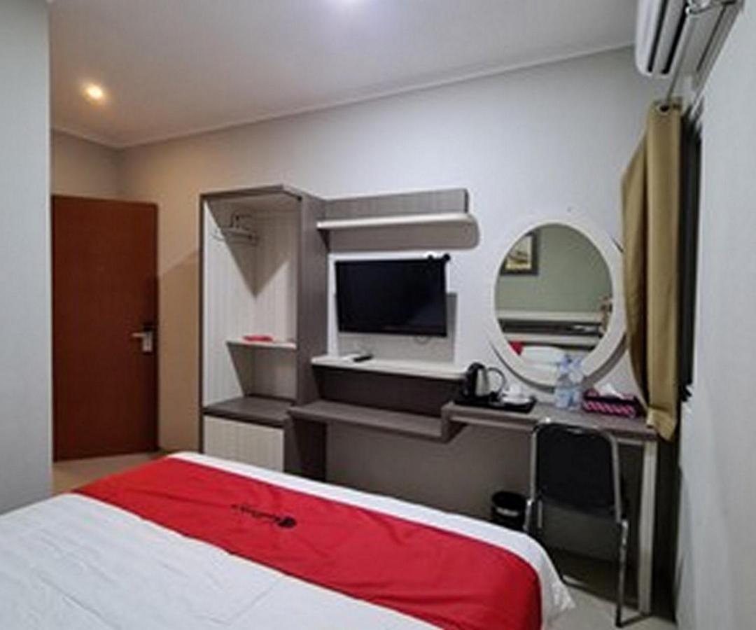 Gaia Asri Hotel Pamanukan Hilir Exterior photo