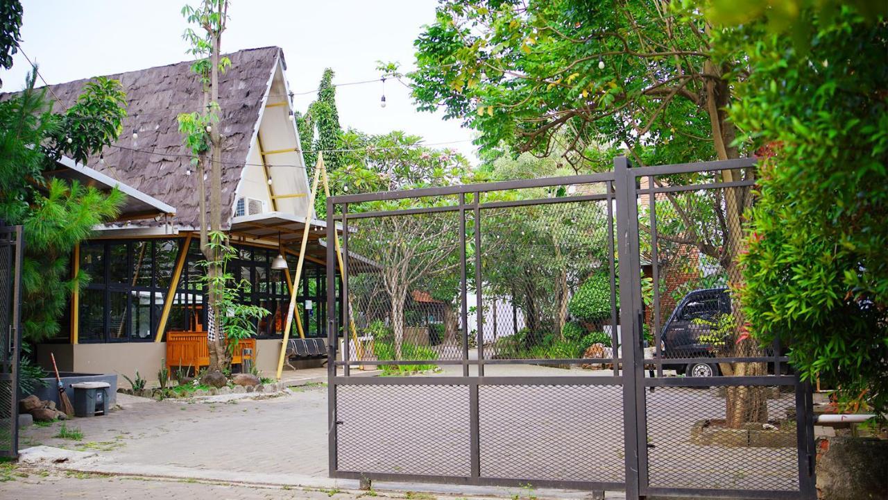 Gaia Asri Hotel Pamanukan Hilir Exterior photo