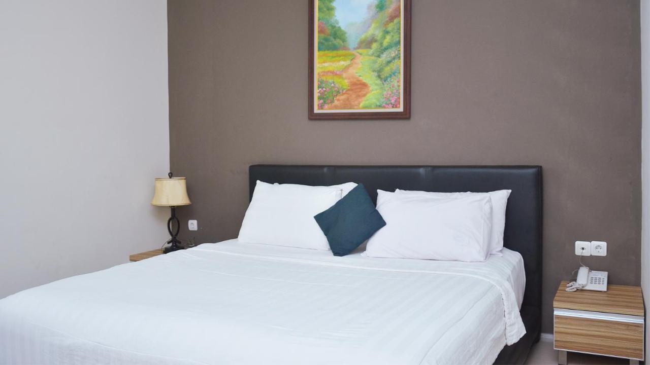 Gaia Asri Hotel Pamanukan Hilir Exterior photo